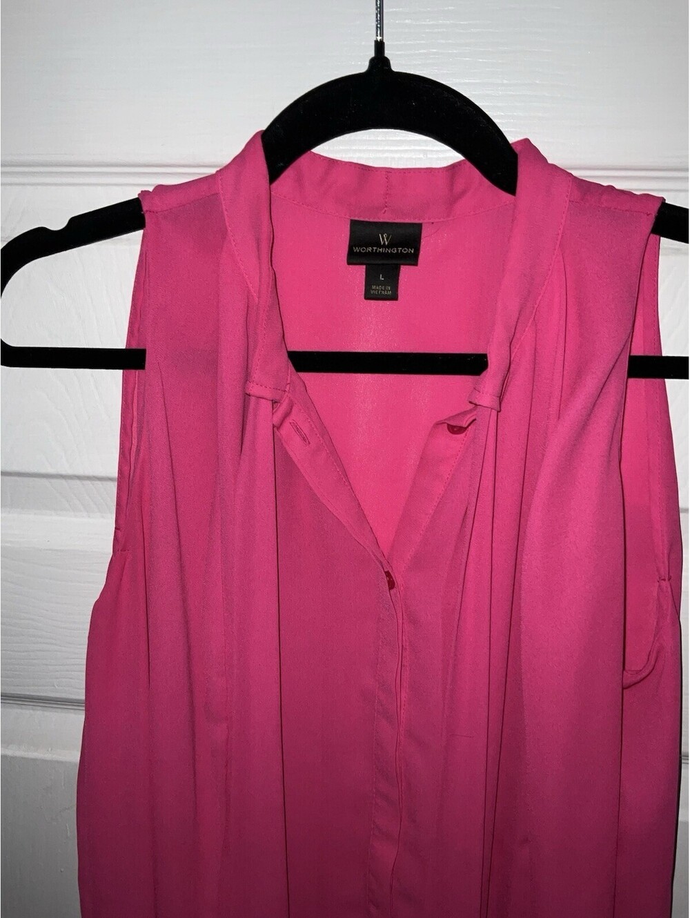 LN. Worthington Sleeveless Pleated Tie-Neck Top - Bright Pink.  Size L